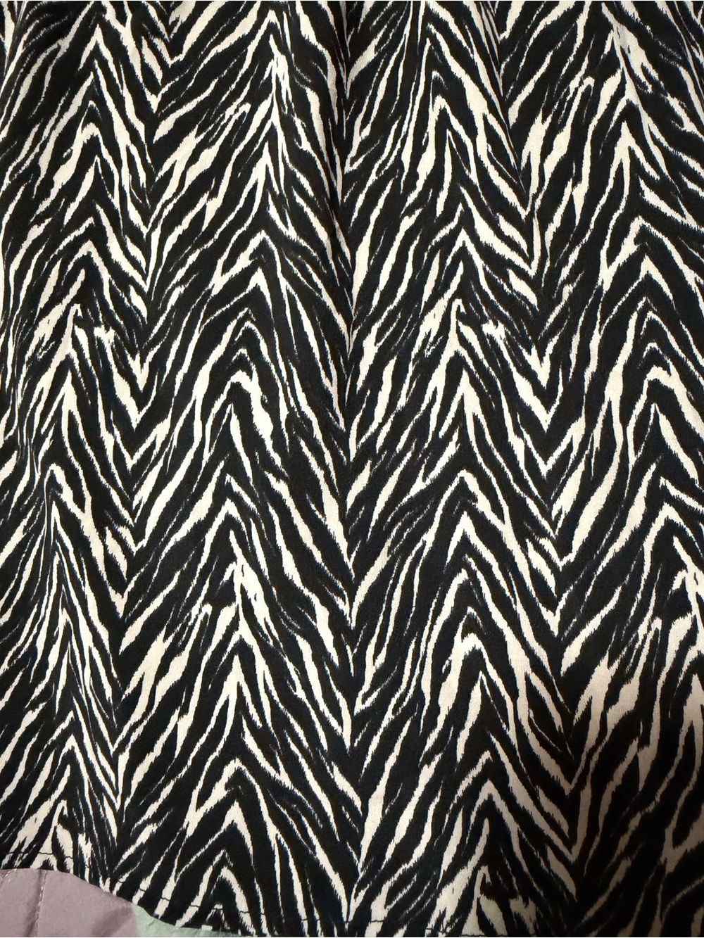 Dkny Black and White Wrap-Style Pleated Midi Dress - Picture 7 of 8